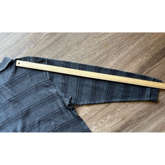 Roundtree & Yorke Men's Sz XL Grey Striped Long Sleeve T-Shirt Henley Polo - Picture 4 of 5